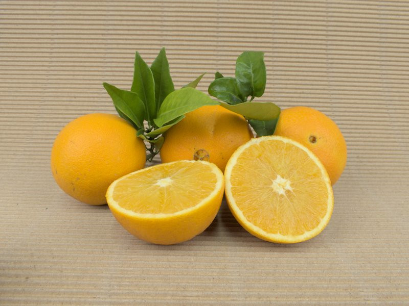 Caja Mixta 15 kg (13 kg naranjas + 2 kg aguacates)